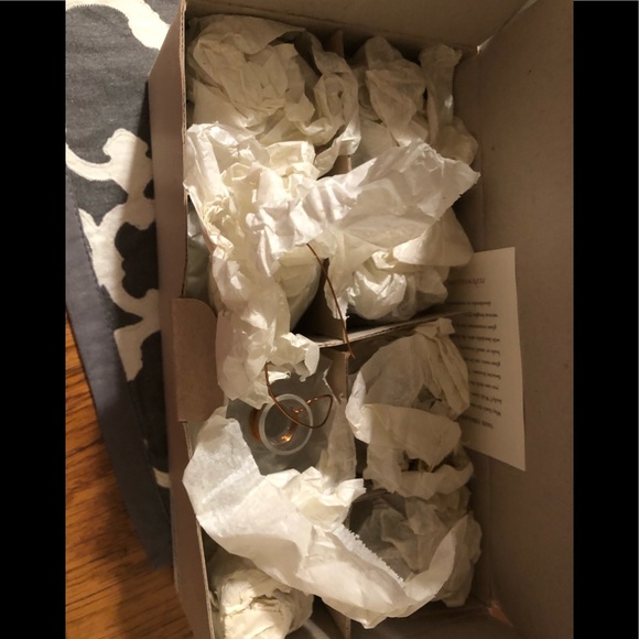 NIB Red Envelope set of 8 vase ornaments, each with an adjustable copper wire - Picture 6 of 6